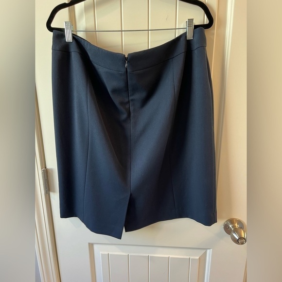 Alex Marie Size 16 Navy Blue Skirt - Picture 2 of 3